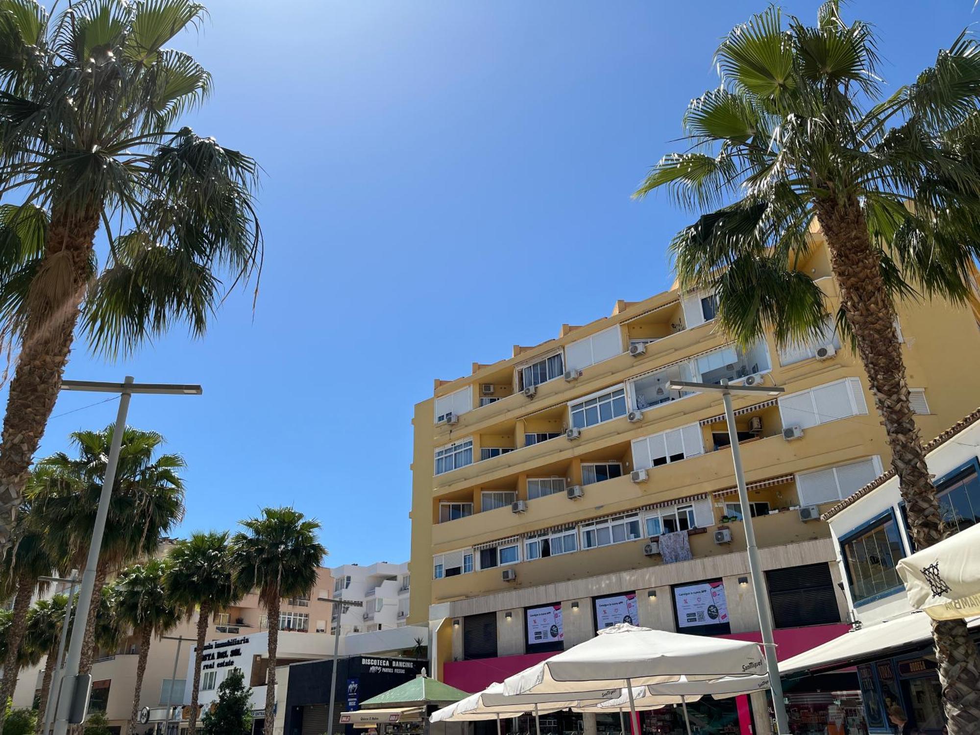 Zelun Suite Torremolinos Center Exterior foto